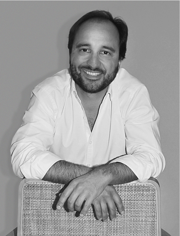 gomez cuesta experiencia